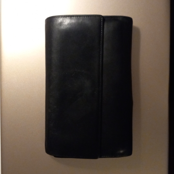 Tumi Women's Soft Leather Wallet